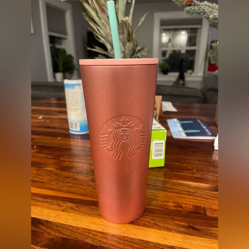 Rose gold Starbucks tumbler 32 oz